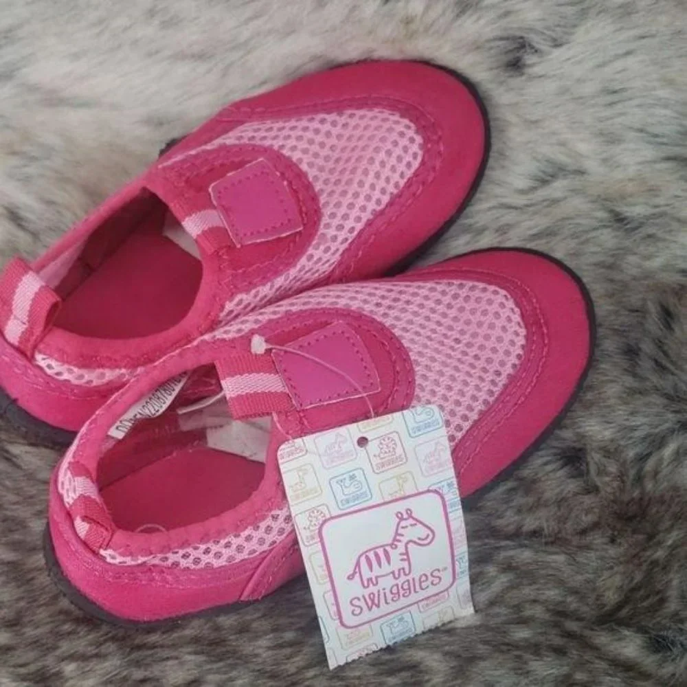 Swiggles Pink Breathable Girls slip‎ on Water shoes Large 2/3